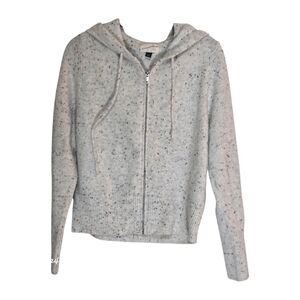 Universal Thread Gray V-Neck Sweater